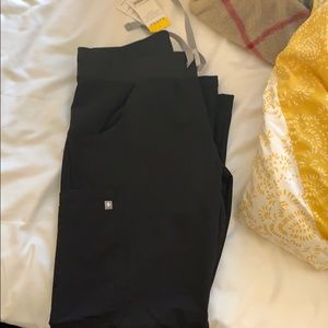 Figs scrubs in style Kade